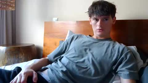 Snapshot of sensualalien chatting on May 2, 11:10 pm Cam online show from May 2, 11:10 pm