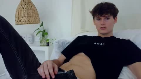 Snapshot of sensualalien chatting on May 21, 12:39 am Cam online show from May 21, 12:39 am