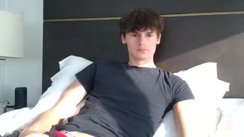 Snapshot of sensualalien chatting on June 8, 10:43 pm Cam online show from June 8, 10:43 pm