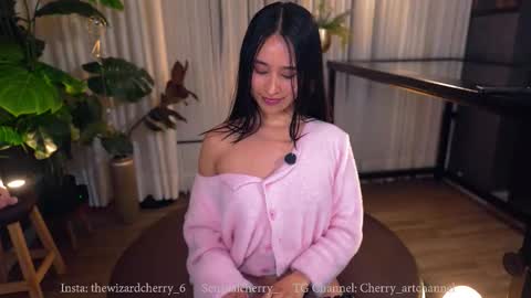 Snapshot of sensualcherry_ chatting on February 7, 12:47 am Maria- OF sensual bee online show from February 7, 12:47 am