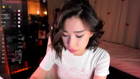 Snapshot of sensualily chatting on February 8, 3:59 pm Kiki online show from February 8, 3:59 pm