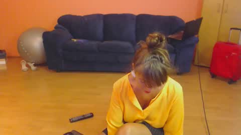 sensualmyra online show from September 25, 1:04 pm