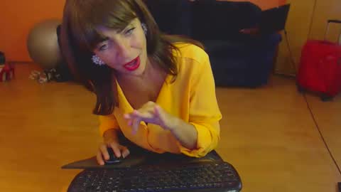 sensualmyra online show from October 10, 1:10 pm