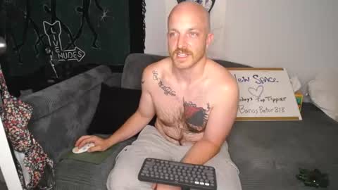 Snapshot of sensuoussativas chatting on August 1, 2:44 am The Sensuous Sativas online show from August 1, 2:44 am