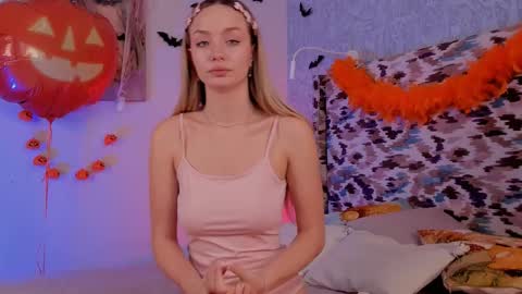 Snapshot of sentodasha chatting on November 6, 4:13 am sentodasha online show from November 6, 4:13 am