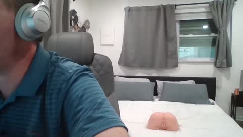 senyai40 online show from October 9, 8:18 pm