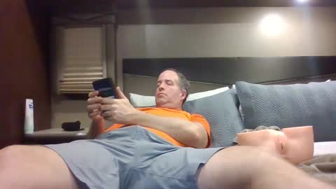 senyai40 online show from October 13, 5:40 am