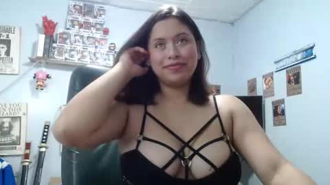 Snapshot of seraphim_01 chatting on February 13, 4:58 pm lissa online show from February 13, 4:58 pm