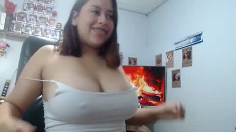 Snapshot of seraphim_01 chatting on February 21, 7:09 am lissa online show from February 21, 7:09 am