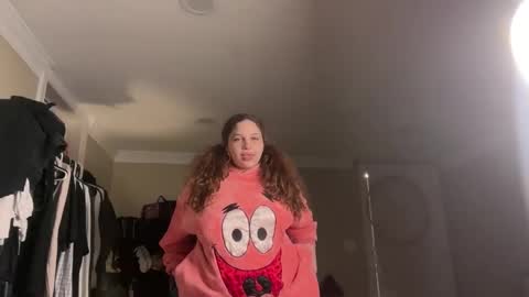 Snapshot of seraphinavelvet chatting on December 18, 12:27 am Seraphina online show from December 18, 12:27 am