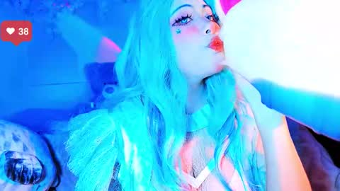 Snapshot of seraphine23_ chatting on February 1, 12:31 am seraphine online show from February 1, 12:31 am