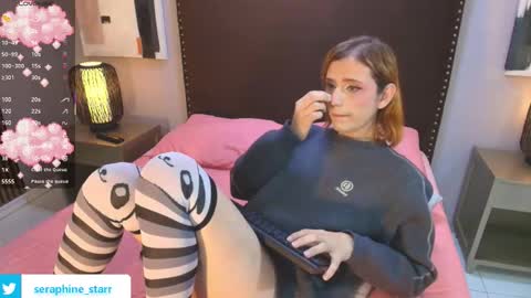Snapshot of seraphine_star chatting on November 20, 3:07 am Seraphine star online show from November 20, 3:07 am