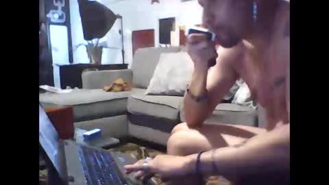 Snapshot of seraphyx33 chatting on September 18, 8:38 am seraphyx33 online show from September 18, 8:38 am