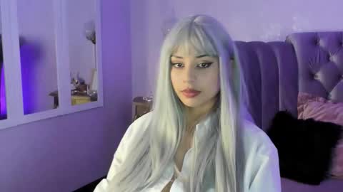 Seren  Follow me online show from September 17, 3:19 am