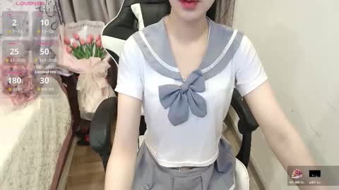 Snapshot of serena_angel18 chatting on October 12, 1:32 pm Serena online show from October 12, 1:32 pm