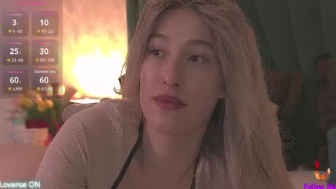 Snapshot of serena_bennet chatting on October 14, 11:33 am Serena online show from October 14, 11:33 am