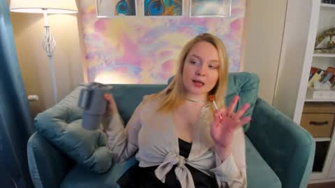 Serena online show from April 9, 11:48 am