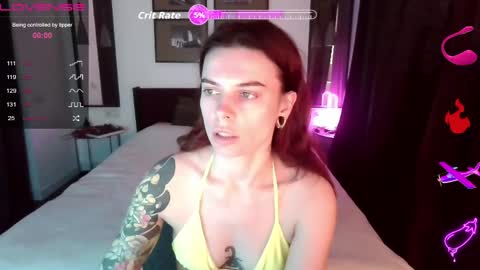 Snapshot of serenamilss chatting on April 21, 10:54 am serenamilss online show from April 21, 10:54 am