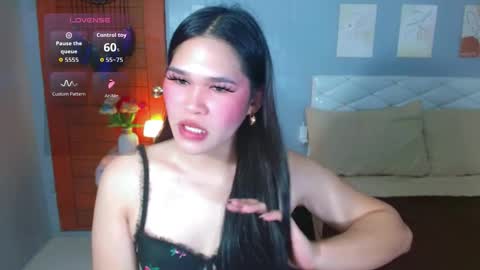 Snapshot of serenastra chatting on February 28, 2:56 am serenastra online show from February 28, 2:56 am