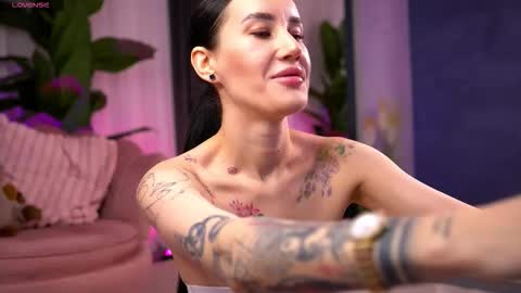 Serena online show from November 12, 11:10 am