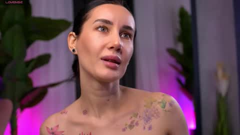 Serena online show from November 21, 11:09 am