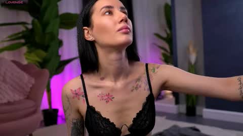 Serena online show from November 26, 11:11 am