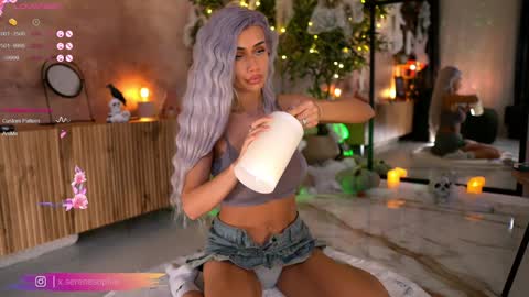 Snapshot of serene_sophiex chatting on October 21, 8:31 pm Serene Sophiex online show from October 21, 8:31 pm