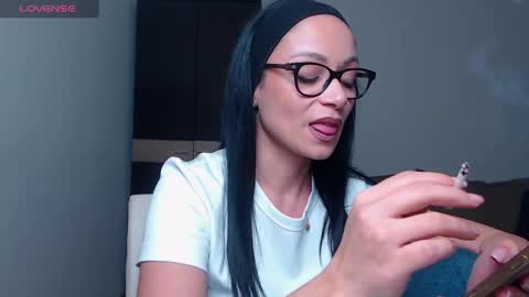 SereneSophi online show from March 24, 9:03 am