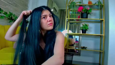 SerennaNoir online show from January 18, 5:22 am