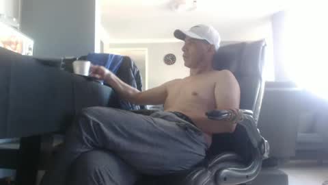 hetero serio discreto online show from January 14, 9:51 pm