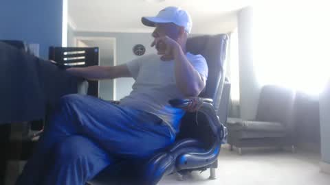 hetero serio discreto online show from January 24, 8:43 pm