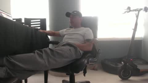 hetero serio discreto online show from March 8, 6:16 pm