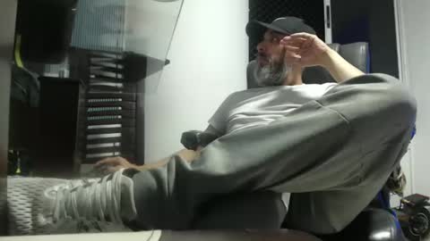 hetero serio discreto online show from February 10, 12:04 am