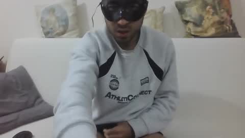 Snapshot of sero98313230 chatting on April 20, 6:05 am sero98313230 online show from April 20, 6:05 am