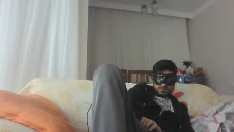 Snapshot of sero98313230 chatting on May 11, 7:14 am sero98313230 online show from May 11, 7:14 am