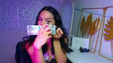 Bella online show from November 30, 9:13 am