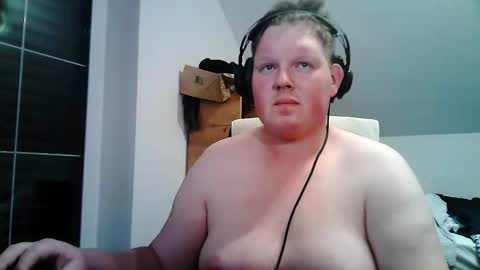 setcuna online show from April 6, 7:04 pm