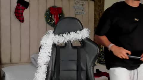 HEY IM SETH online show from December 11, 7:57 pm