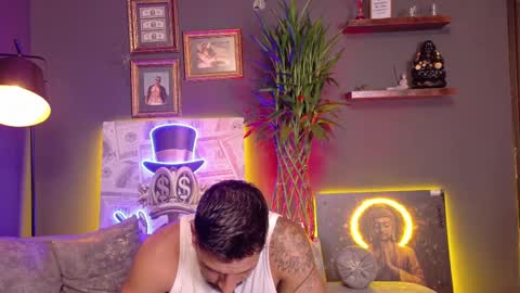 HEY IM SETH online show from April 4, 8:17 pm