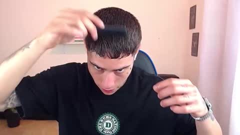 Snapshot of setthomas chatting on November 18, 2:54 pm Thomas online show from November 18, 2:54 pm