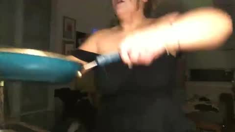 seturselfonfyre online show from March 27, 3:45 am