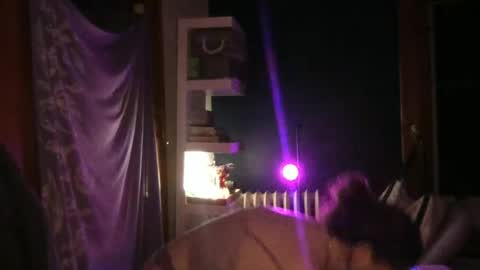 seturselfonfyre online show from July 6, 5:48 am