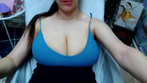 Snapshot of seu_cute chatting on March 28, 10:15 am seu_cute online show from March 28, 10:15 am