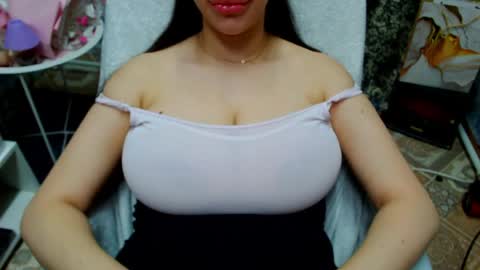 Snapshot of seu_cute chatting on April 9, 4:01 am seu_cute online show from April 9, 4:01 am