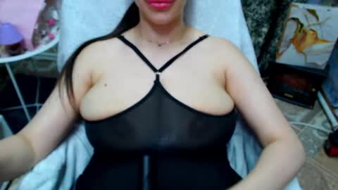 Snapshot of seu_cute chatting on April 12, 9:42 pm seu_cute online show from April 12, 9:42 pm