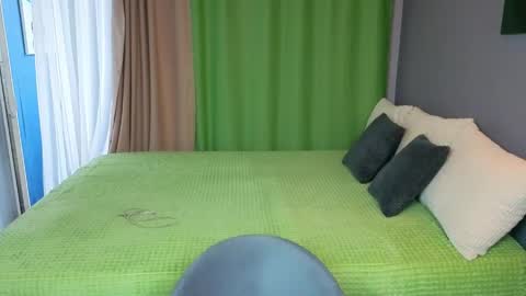Snapshot of sevans14 chatting on May 29, 1:25 am SevanS14 online show from May 29, 1:25 am