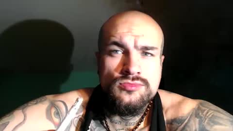 Snapshot of sevendragons1 chatting on December 1, 1:38 pm SevenDragons online show from December 1, 1:38 pm