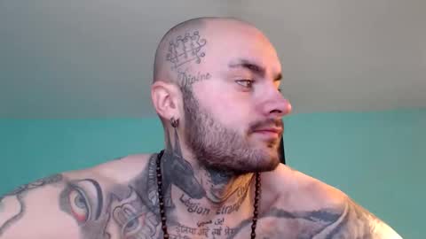 Snapshot of sevendragons1 chatting on January 17, 12:32 pm SevenDragons online show from January 17, 12:32 pm