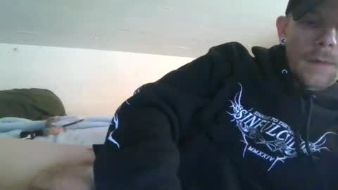 SevenIncheZ online show from March 8, 7:31 pm