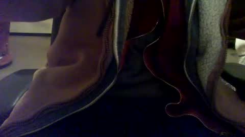 Snapshot of severeadversity chatting on December 13, 4:38 pm severeadversity online show from December 13, 4:38 pm